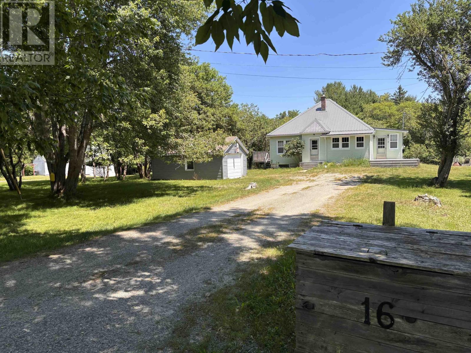 16 Wrights Road, Shelburne, Nova Scotia