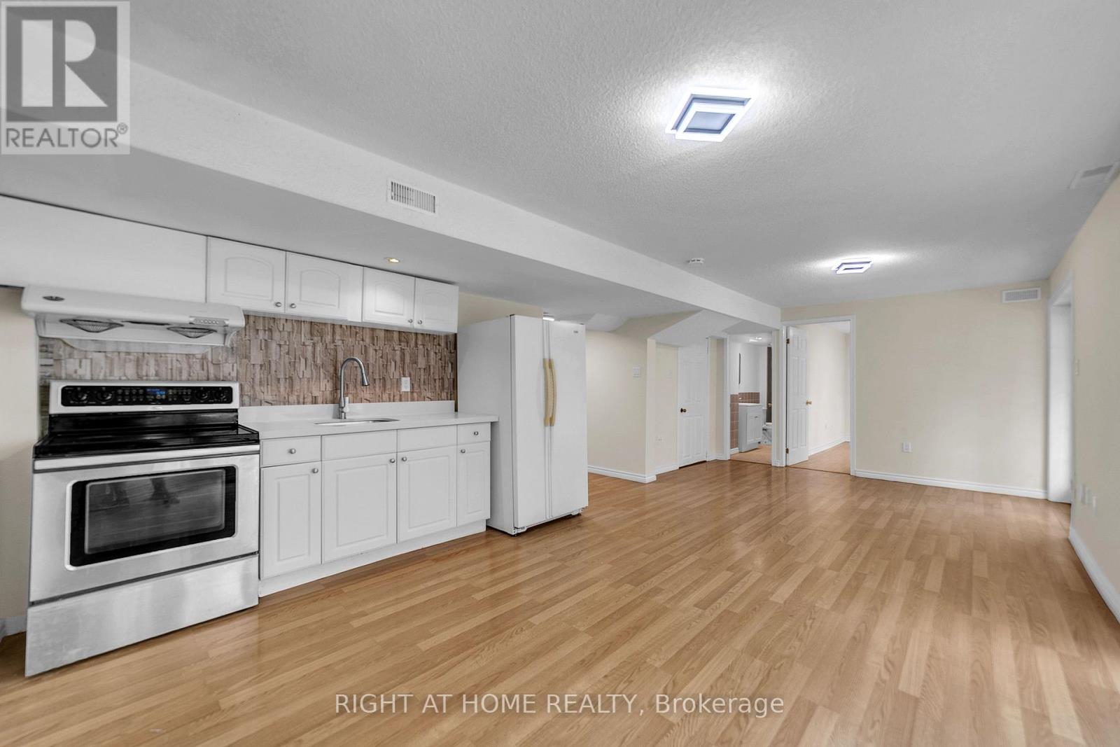 47 MEDOC ( BASEMENT) PLACE
