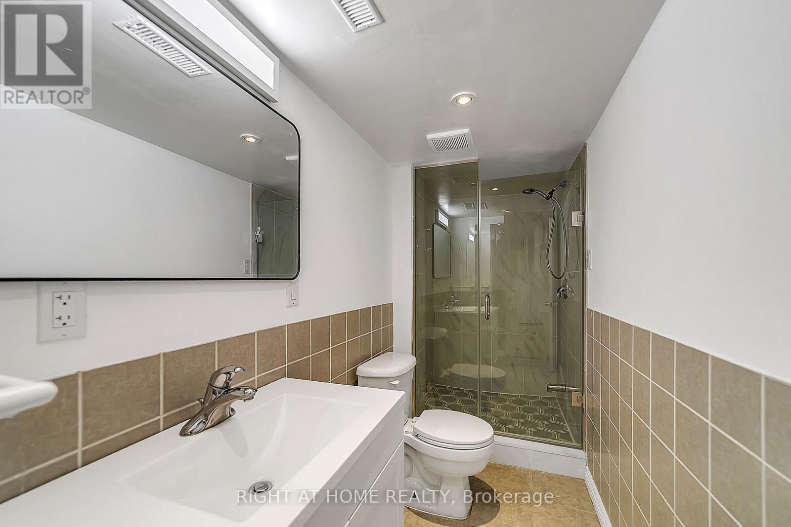 47 Medoc ( Basement) Place, Vaughan, Ontario  L4J 8Y9 - Photo 16 - N13660928