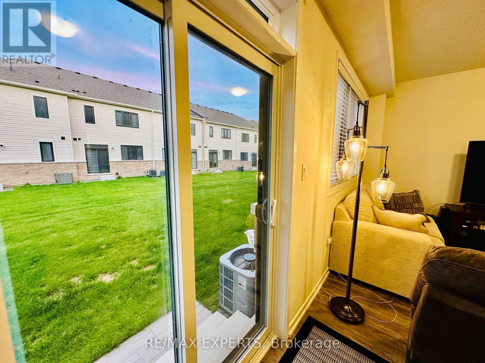 1541 Wheatcroft Drive, Oshawa, Ontario L1L 0W5 - Photo 9 - E13179560