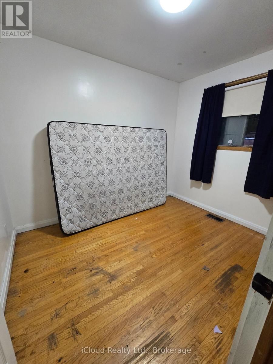325 Dyson Road, Pickering, Ontario L1W 2N1 - Photo 24 - E13636240