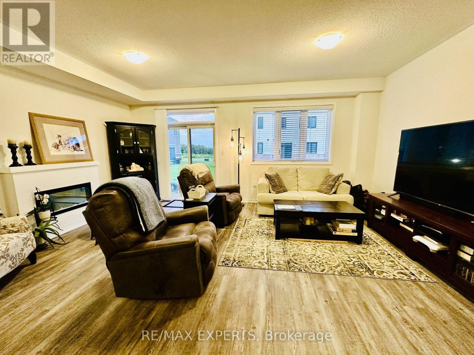 1541 Wheatcroft Drive, Oshawa, Ontario L1L 0W5 - Photo 7 - E13179560
