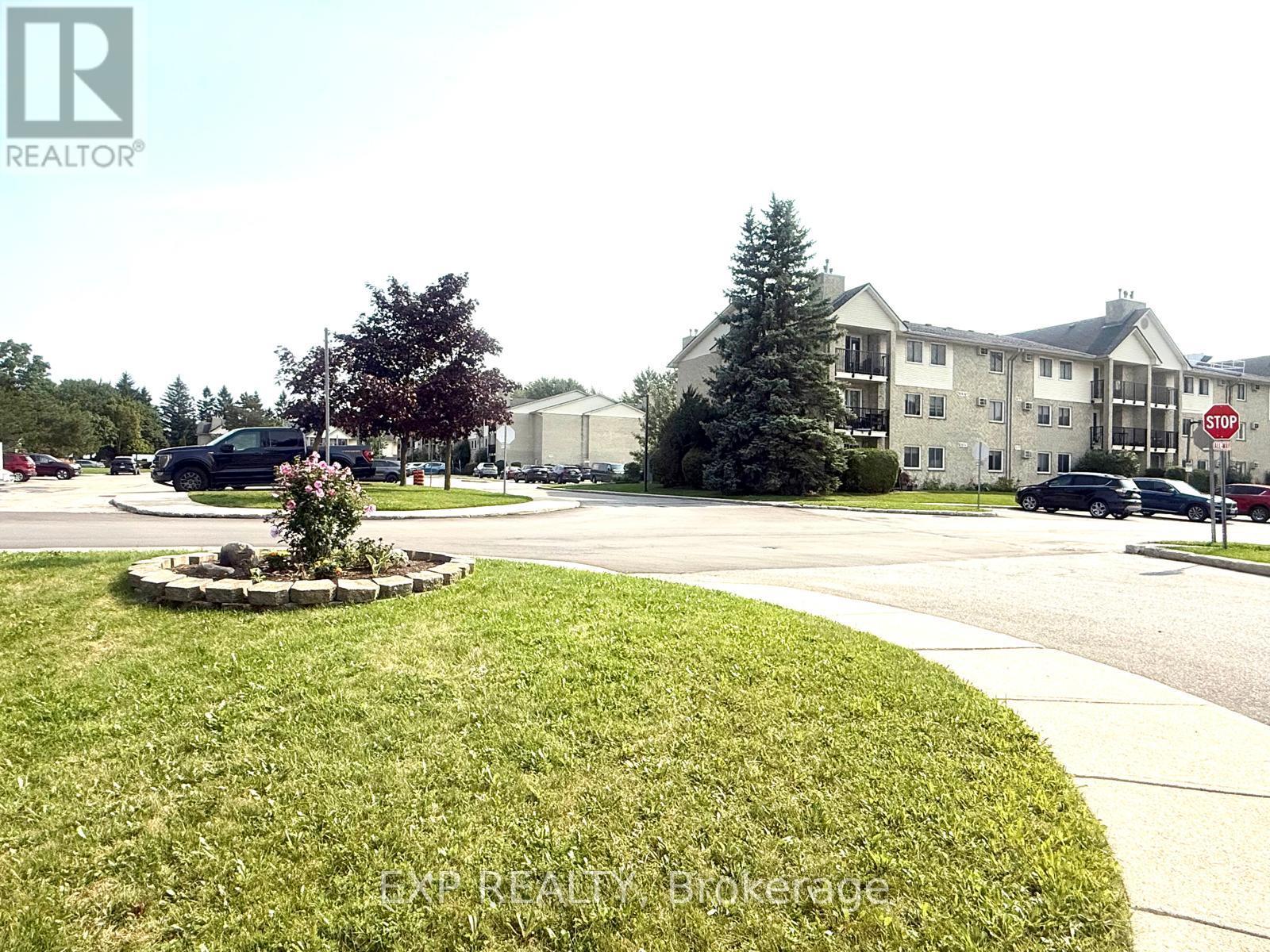 210 - 739 Deveron Crescent, London South, Ontario  N5Z 4Y1 - Photo 2 - X13648290