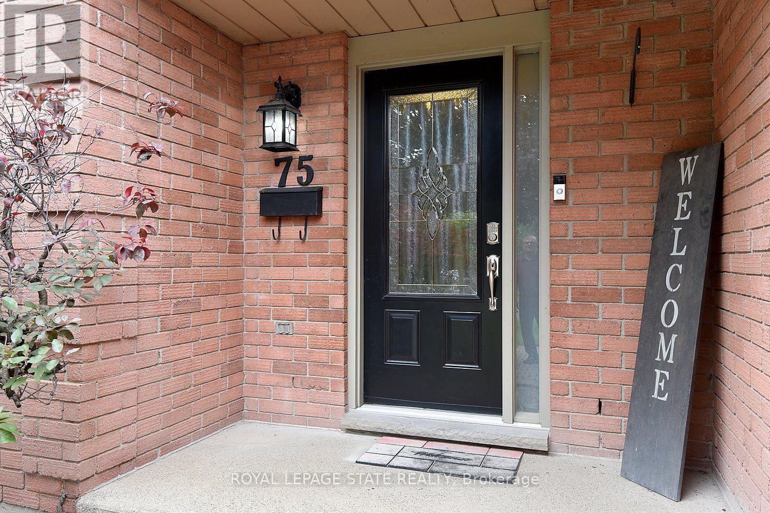 75 Josephine Drive, Hamilton, Ontario  L9B 2B7 - Photo 3 - X13660820