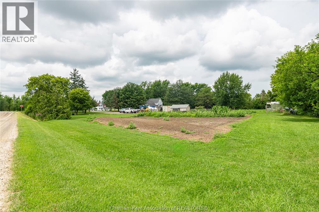 22589 Merlin Road, Fletcher, Ontario  N0P 1W0 - Photo 10 - 26019075