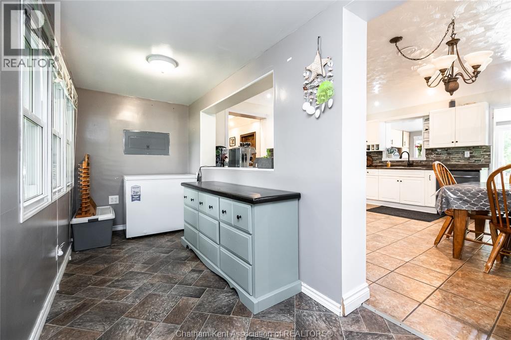 22589 Merlin Road, Fletcher, Ontario  N0P 1W0 - Photo 17 - 26019075