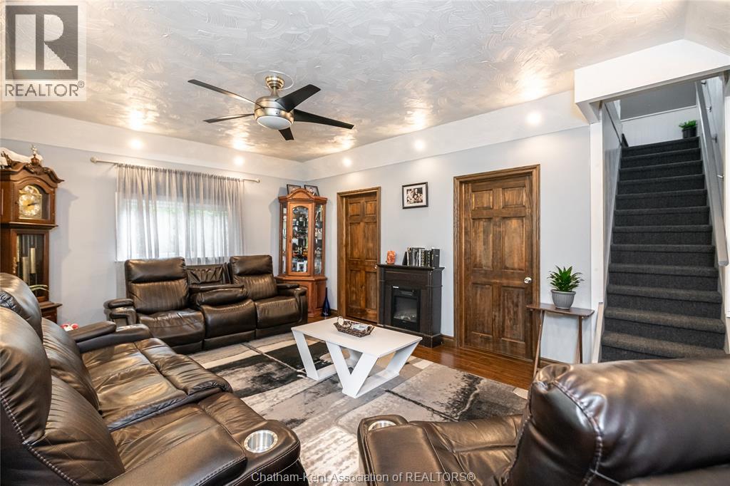 22589 Merlin Road, Fletcher, Ontario  N0P 1W0 - Photo 19 - 26019075