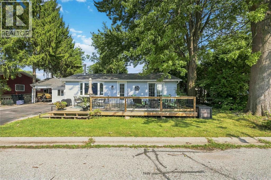 4426 Mcdonald Street, Sombra, Ontario  N0P 2B0 - Photo 3 - 26018987
