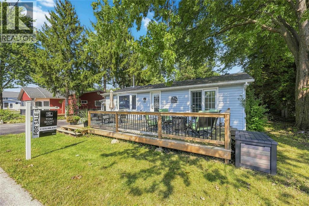 4426 Mcdonald Street, Sombra, Ontario  N0P 2B0 - Photo 4 - 26018987