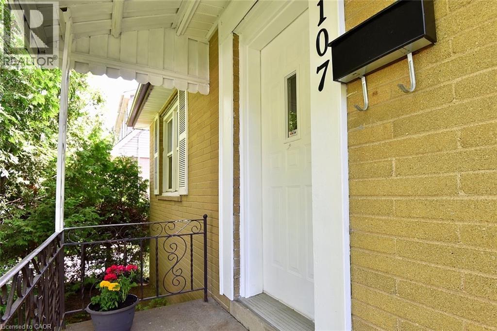 107 West 32nd Street, Hamilton, Ontario  L9C 5G8 - Photo 4 - 40842958