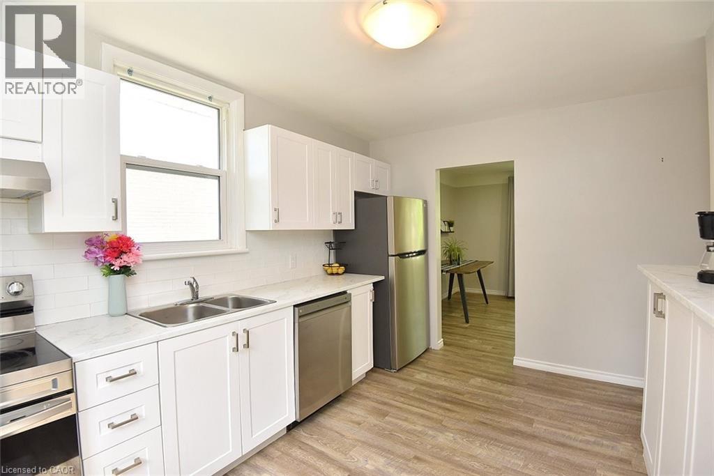 107 West 32nd Street, Hamilton, Ontario  L9C 5G8 - Photo 11 - 40842958