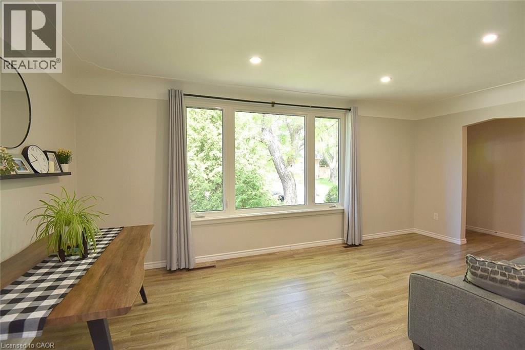 107 West 32nd Street, Hamilton, Ontario  L9C 5G8 - Photo 8 - 40842958