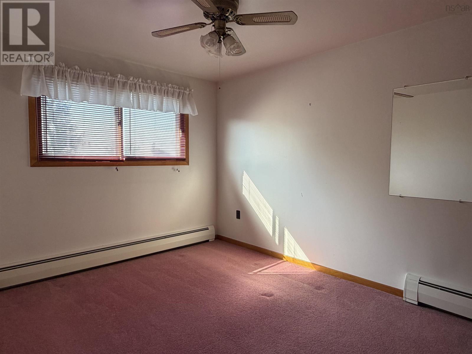 167 Blackett, Glace Bay, Nova Scotia  B1A 1E4 - Photo 20 - 202620235