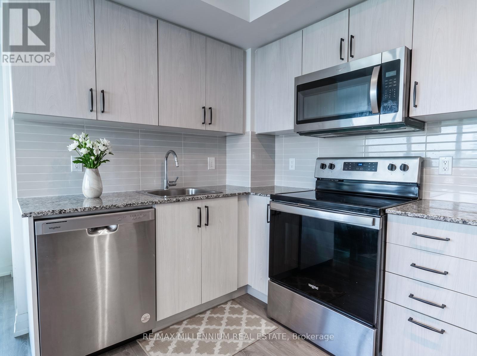 1206 - 20 Meadow Glen Place, Toronto, Ontario  M1G 0A9 - Photo 7 - E13659510