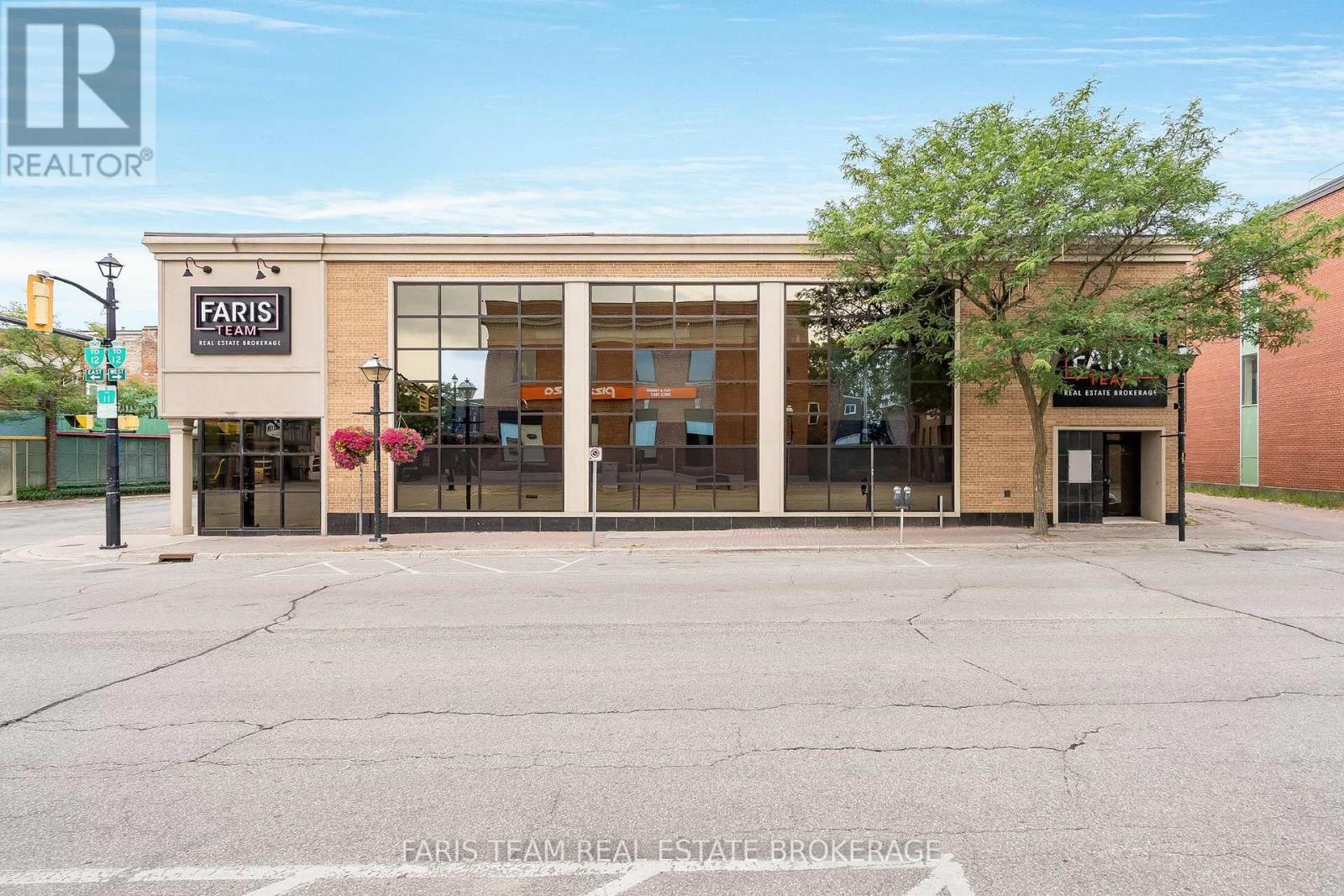 74 Mississaga Street E, Orillia, Ontario  L3V 1V5 - Photo 3 - S13644496