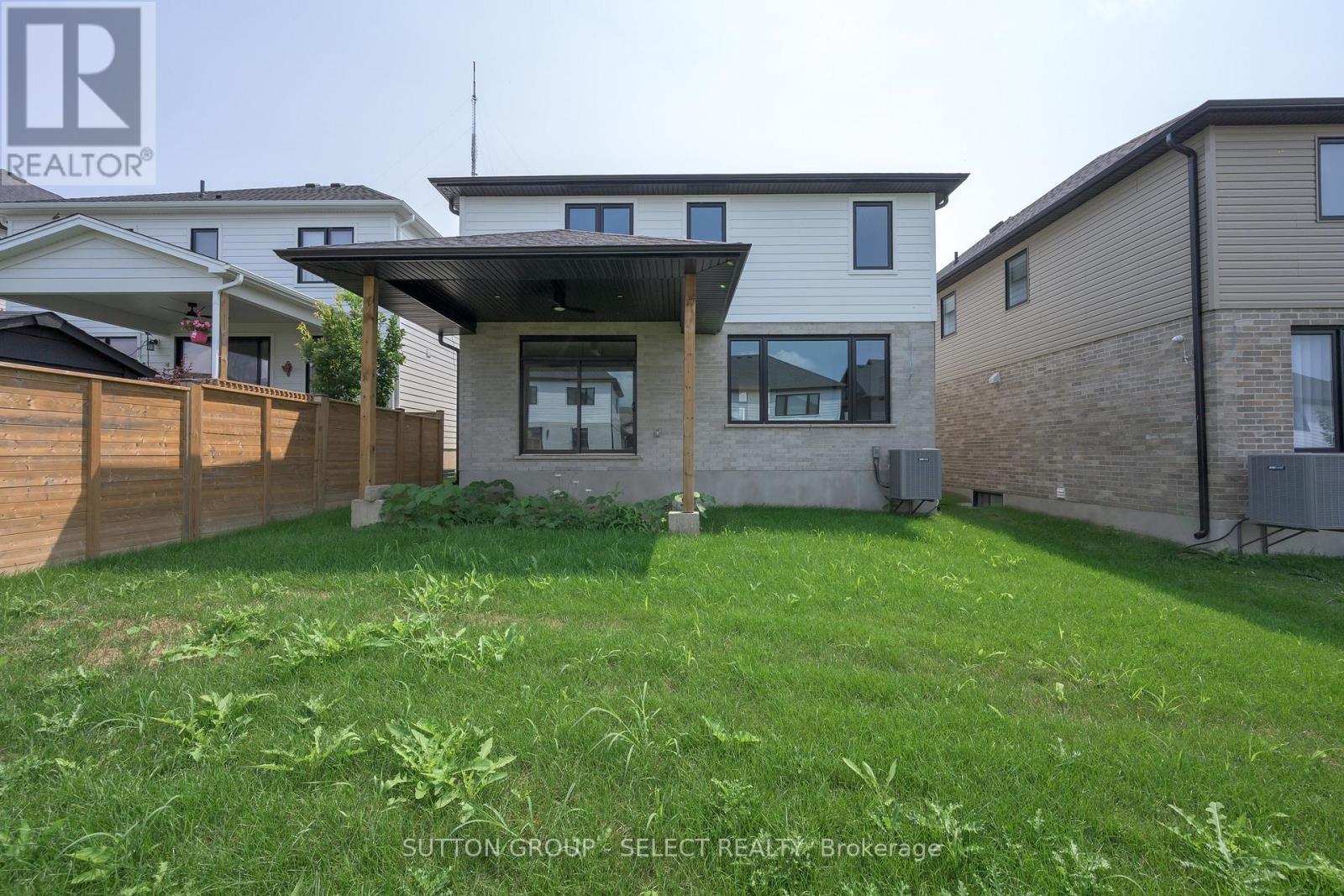 1898 Fountain Grass Drive, London South, Ontario  N6K 0M2 - Photo 4 - X12737996