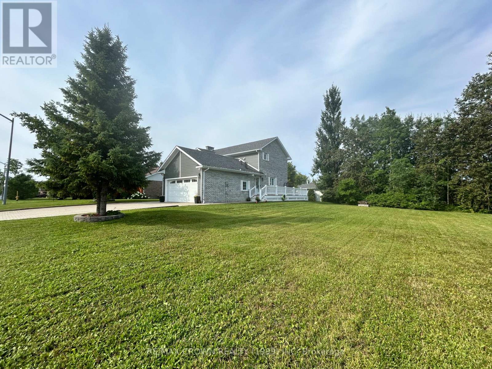 96-98 Progress Crescent, Kapuskasing, Ontario  P5N 3H7 - Photo 2 - T13660950