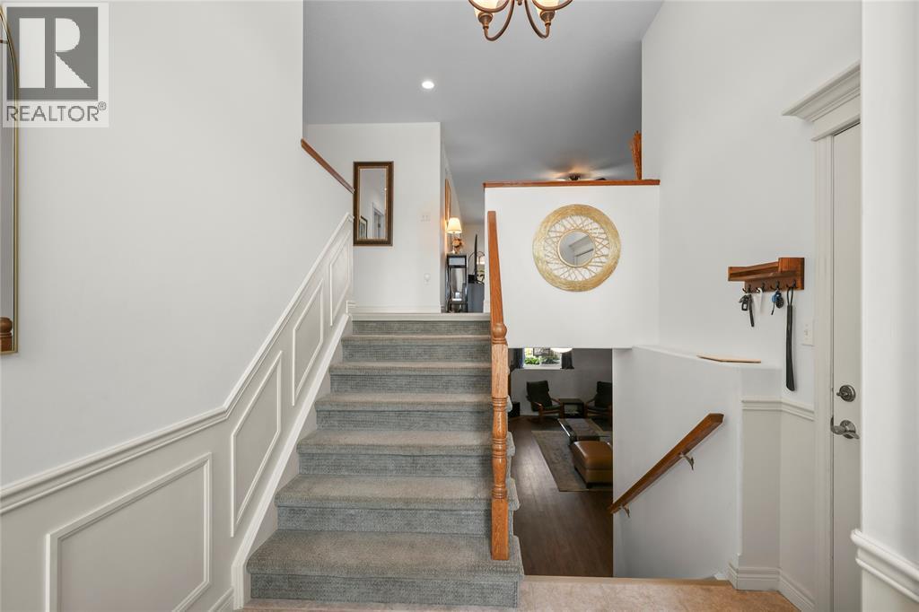 4026 Applewood Drive, Petrolia, Ontario  N0N 1R0 - Photo 7 - 26019221