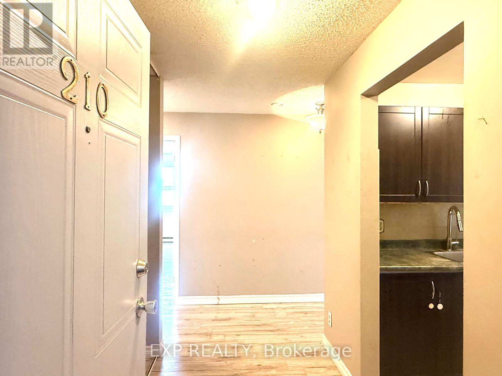 210 - 739 Deveron Crescent, London South, Ontario  N5Z 4Y1 - Photo 7 - X13648290