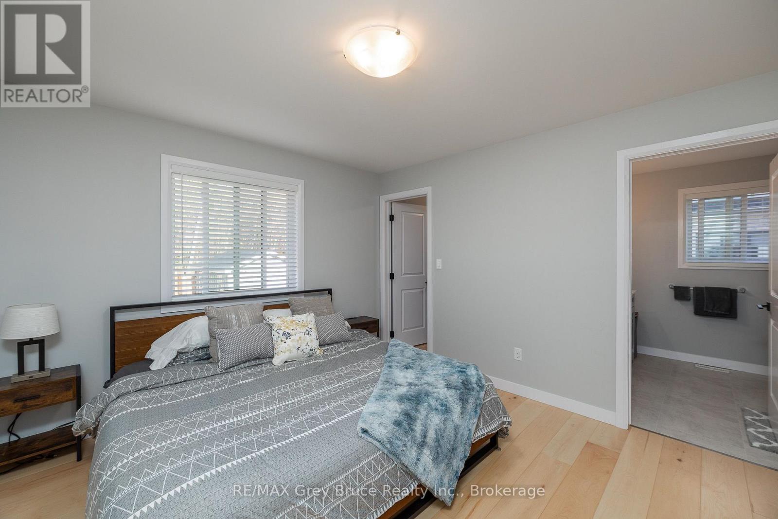 611 Sixth Street N, South Bruce Peninsula, Ontario  N0H 2G0 - Photo 11 - X13661052