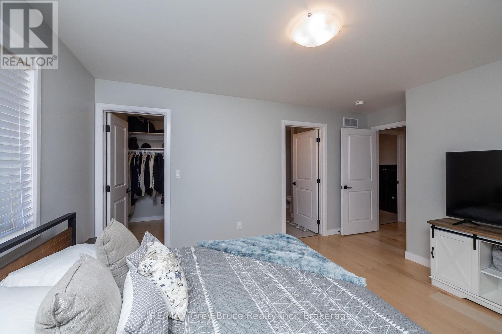 611 Sixth Street N, South Bruce Peninsula, Ontario  N0H 2G0 - Photo 13 - X13661052