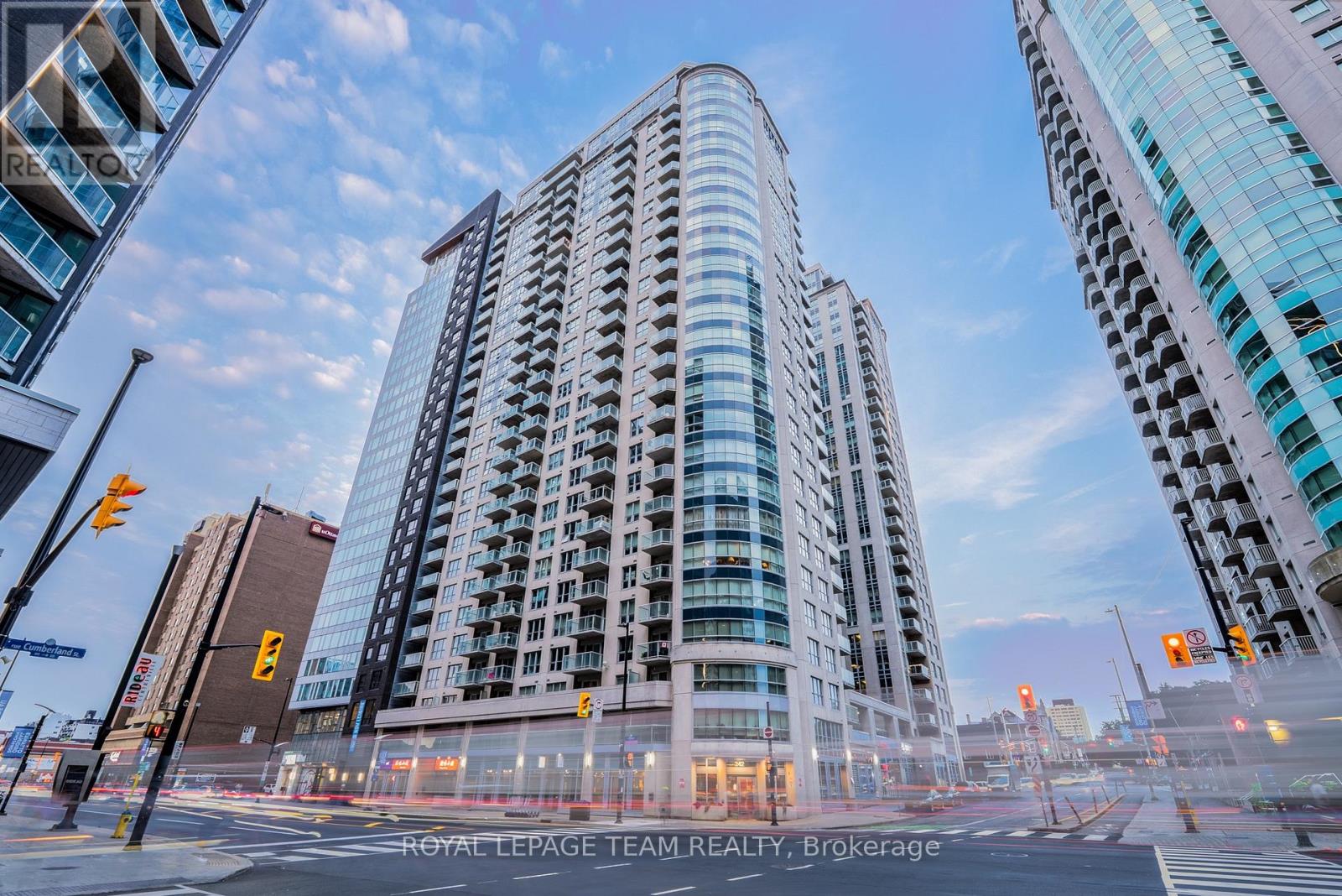 1002 - 242 Rideau Street, Ottawa, Ontario  K1N 0B7 - Photo 1 - X13658624