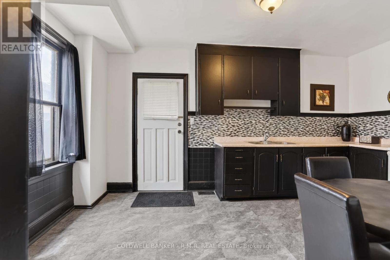 532 Front Street, Oshawa, Ontario  L1H 4V2 - Photo 14 - E13660990