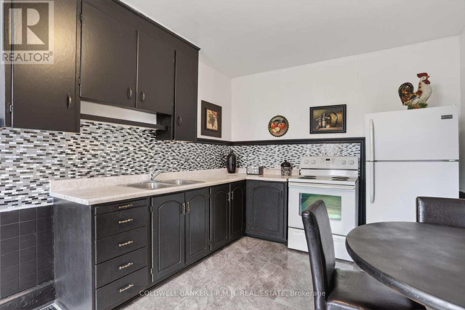 532 Front Street, Oshawa, Ontario  L1H 4V2 - Photo 18 - E13660990