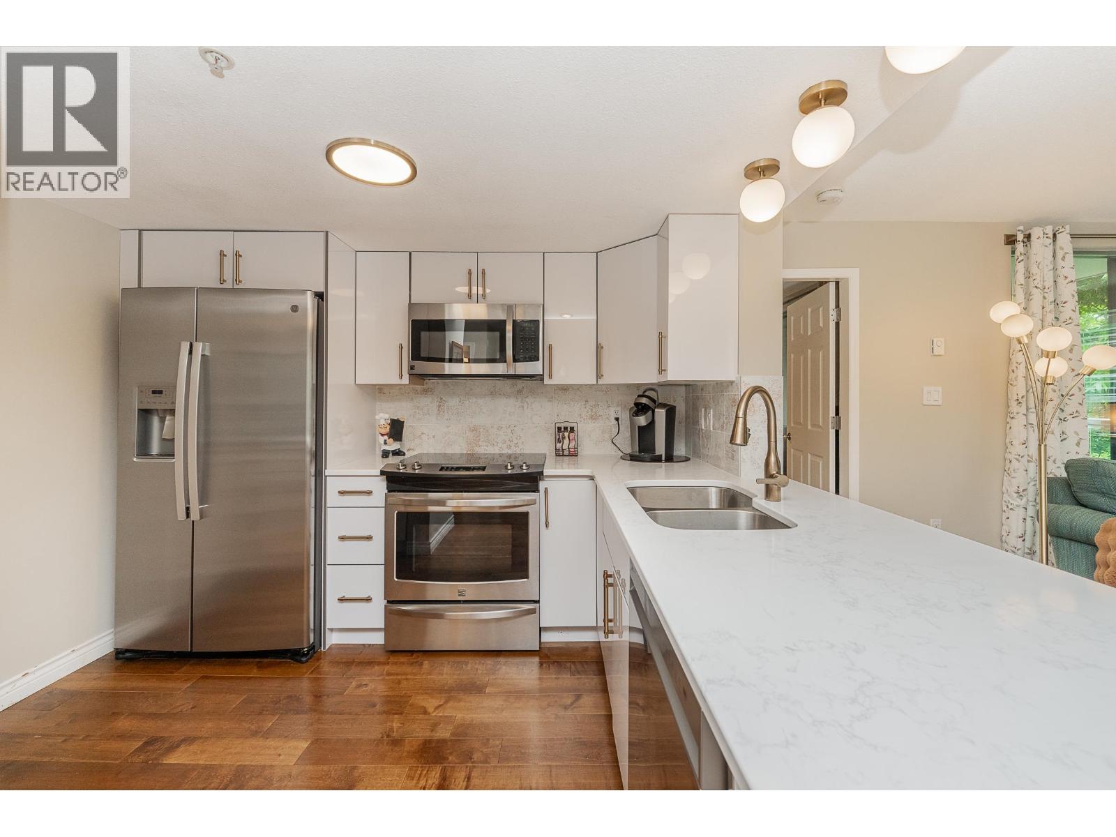304 220 Newport Drive, Port Moody, British Columbia  V3H 5B8 - Photo 7 - R3137021