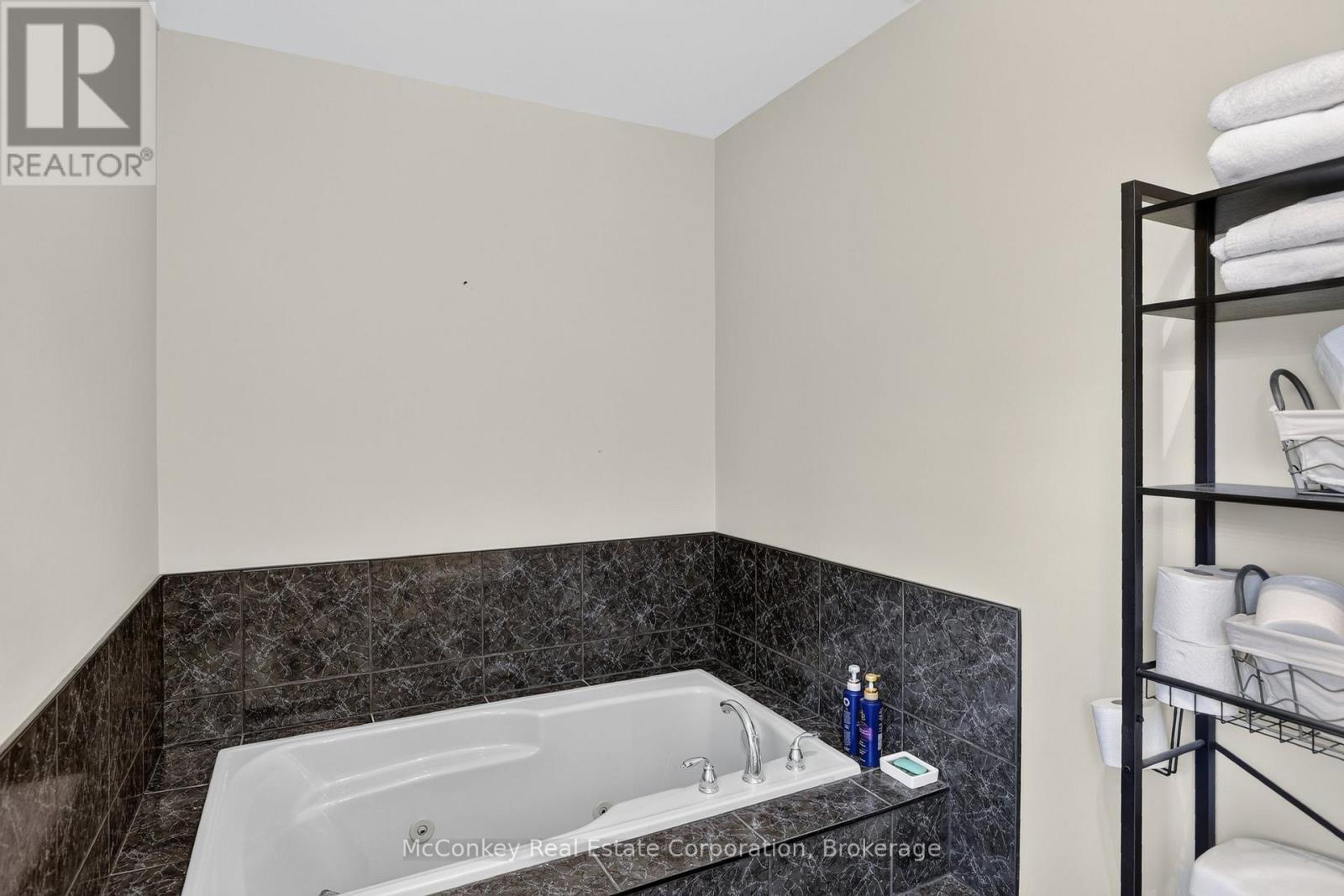 1817 Parkwood Circle, Peterborough, Ontario  K9J 8C3 - Photo 23 - X13660976