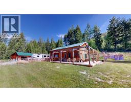 5055 95 Highway, Castledale, British Columbia