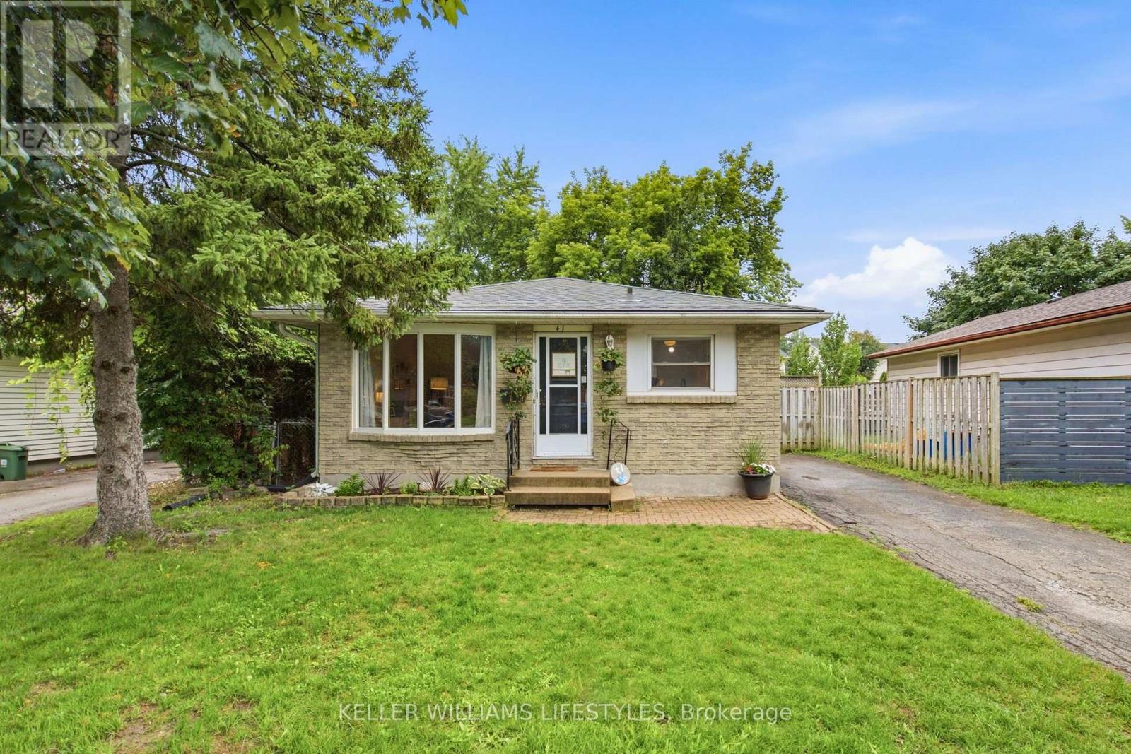 41 SCOTCHMERE CRESCENT, London South, Ontario