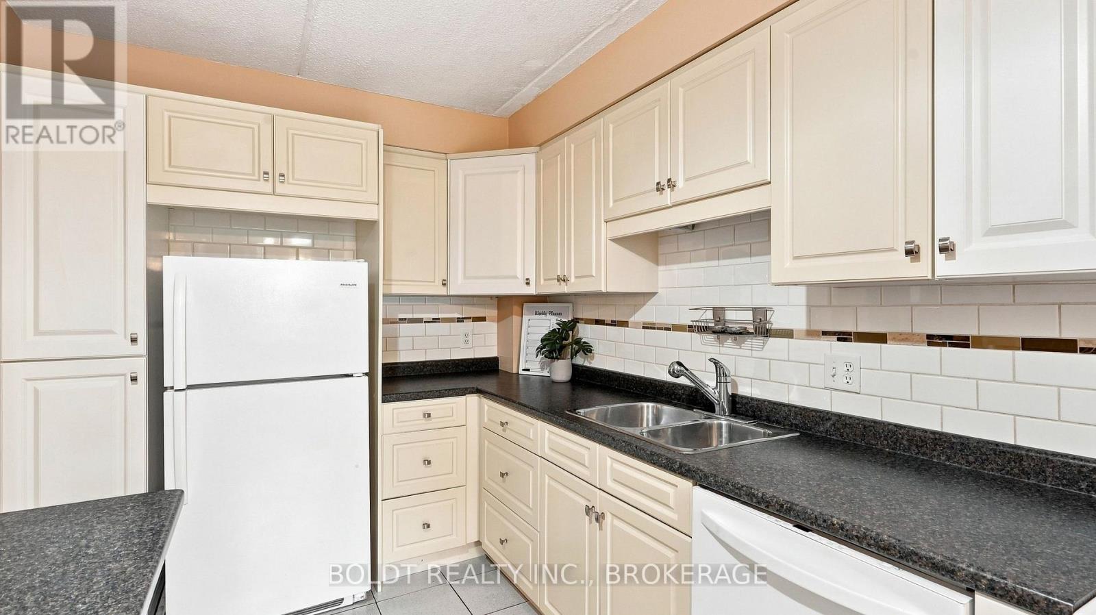 110 - 6 Westlake Lane, St. Catharines, Ontario L2N 5S3 - Photo 12 - X13655164