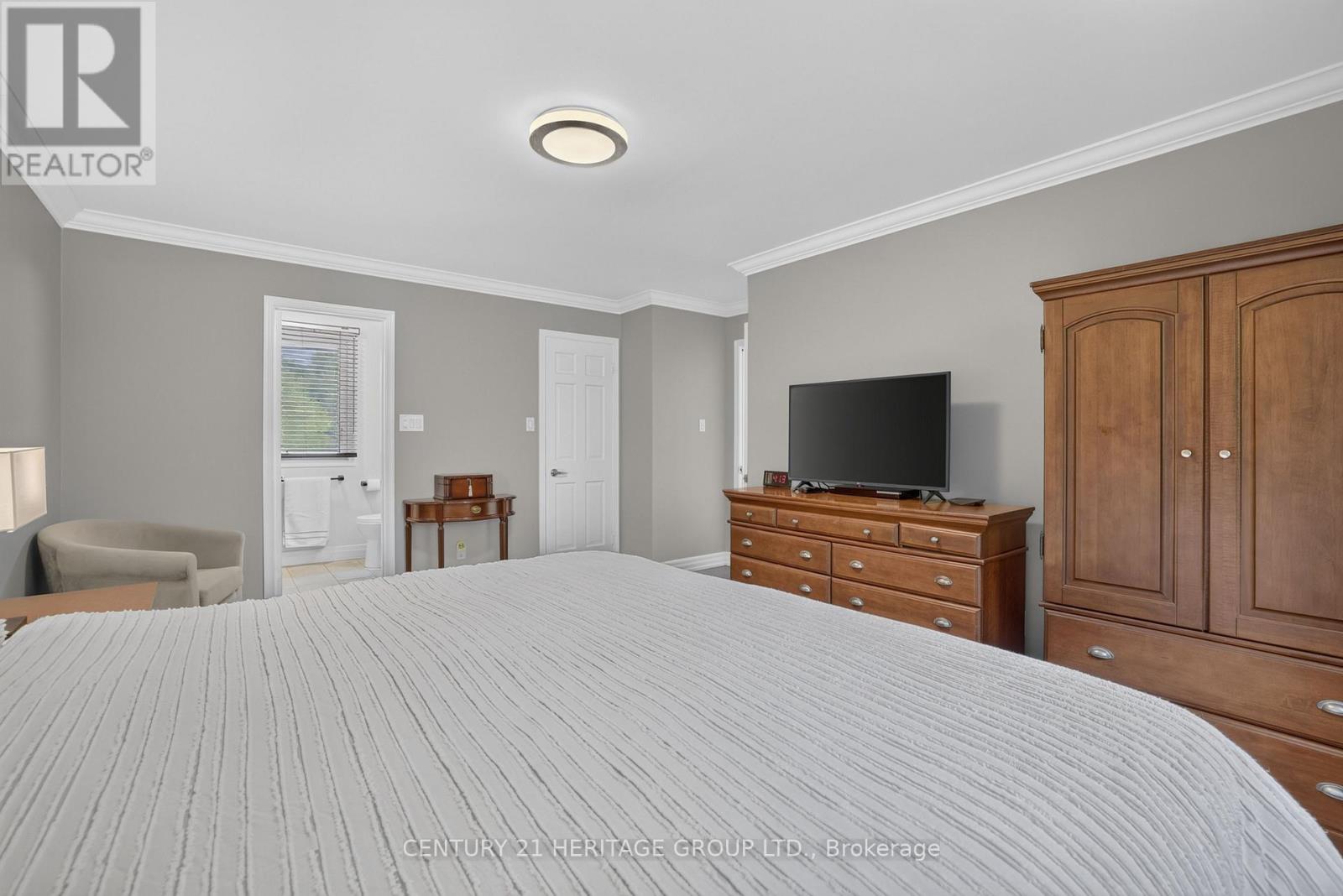 28 Innis Crescent, Richmond Hill, Ontario  L4C 5K2 - Photo 26 - N13661054