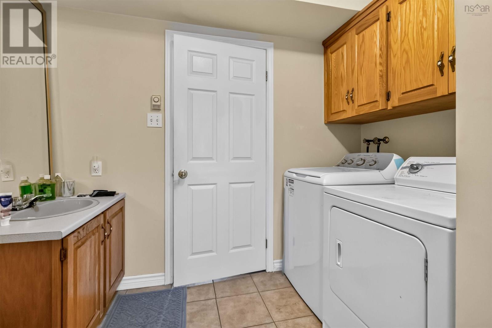131 Pinewood Crescent, Cole Harbour, Nova Scotia  B2V 2P9 - Photo 24 - 202620238