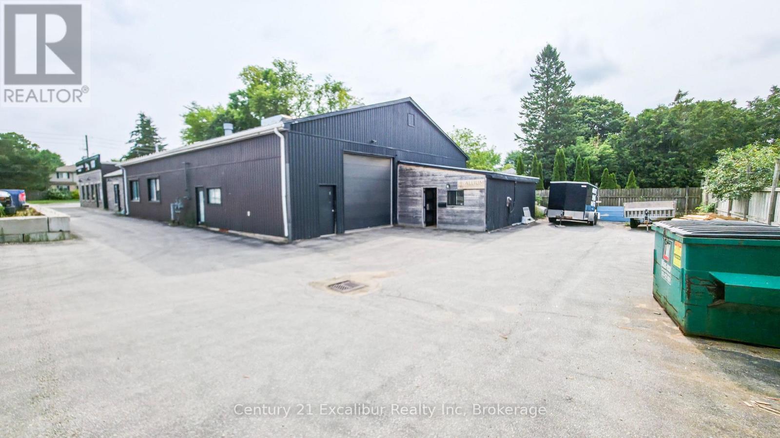 645 ST DAVID STREET N, centre wellington (fergus), Ontario