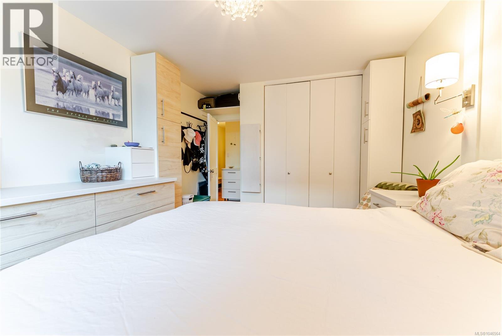 101 250 Douglas St, Victoria, British Columbia  V8V 2P4 - Photo 16 - 1046564