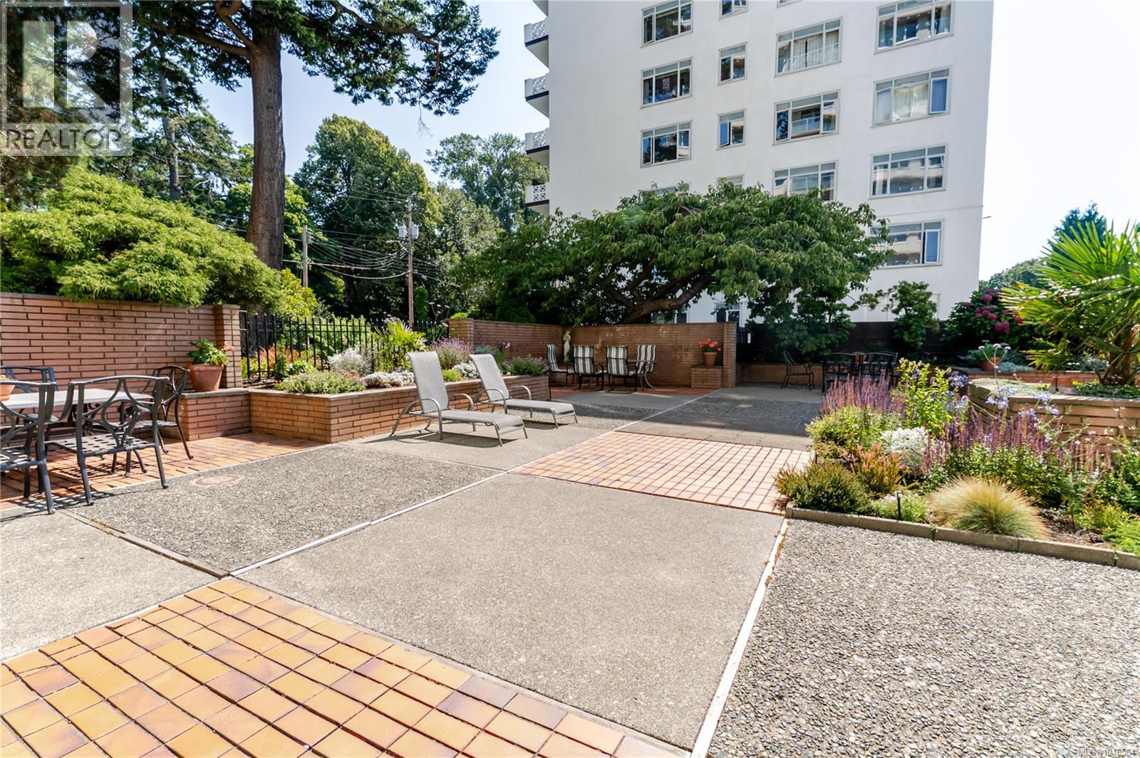 101 250 Douglas St, Victoria, British Columbia  V8V 2P4 - Photo 39 - 1046564