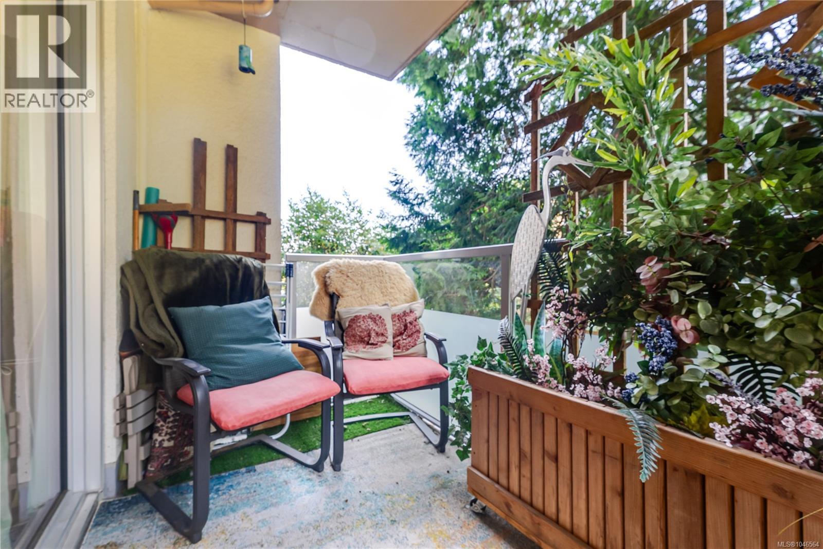 101 250 Douglas St, Victoria, British Columbia  V8V 2P4 - Photo 7 - 1046564