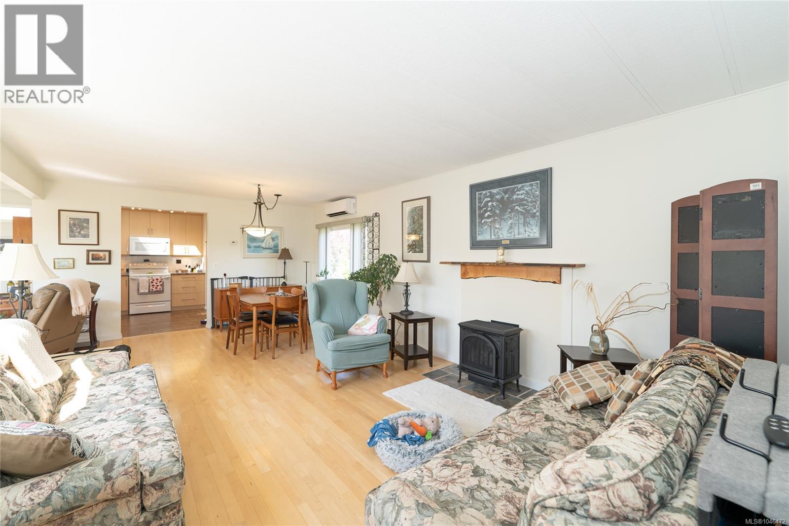 9392 Brookwood Dr, Sidney, British Columbia  V8L 4H3 - Photo 11 - 1046472