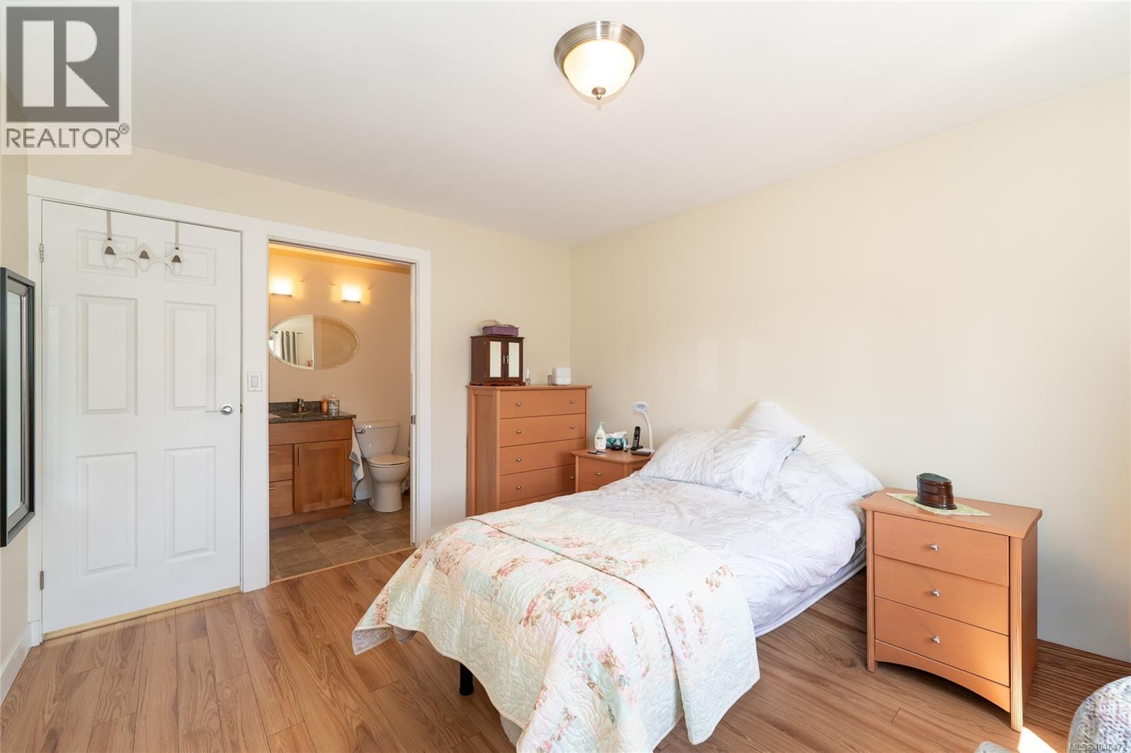 9392 Brookwood Dr, Sidney, British Columbia  V8L 4H3 - Photo 19 - 1046472