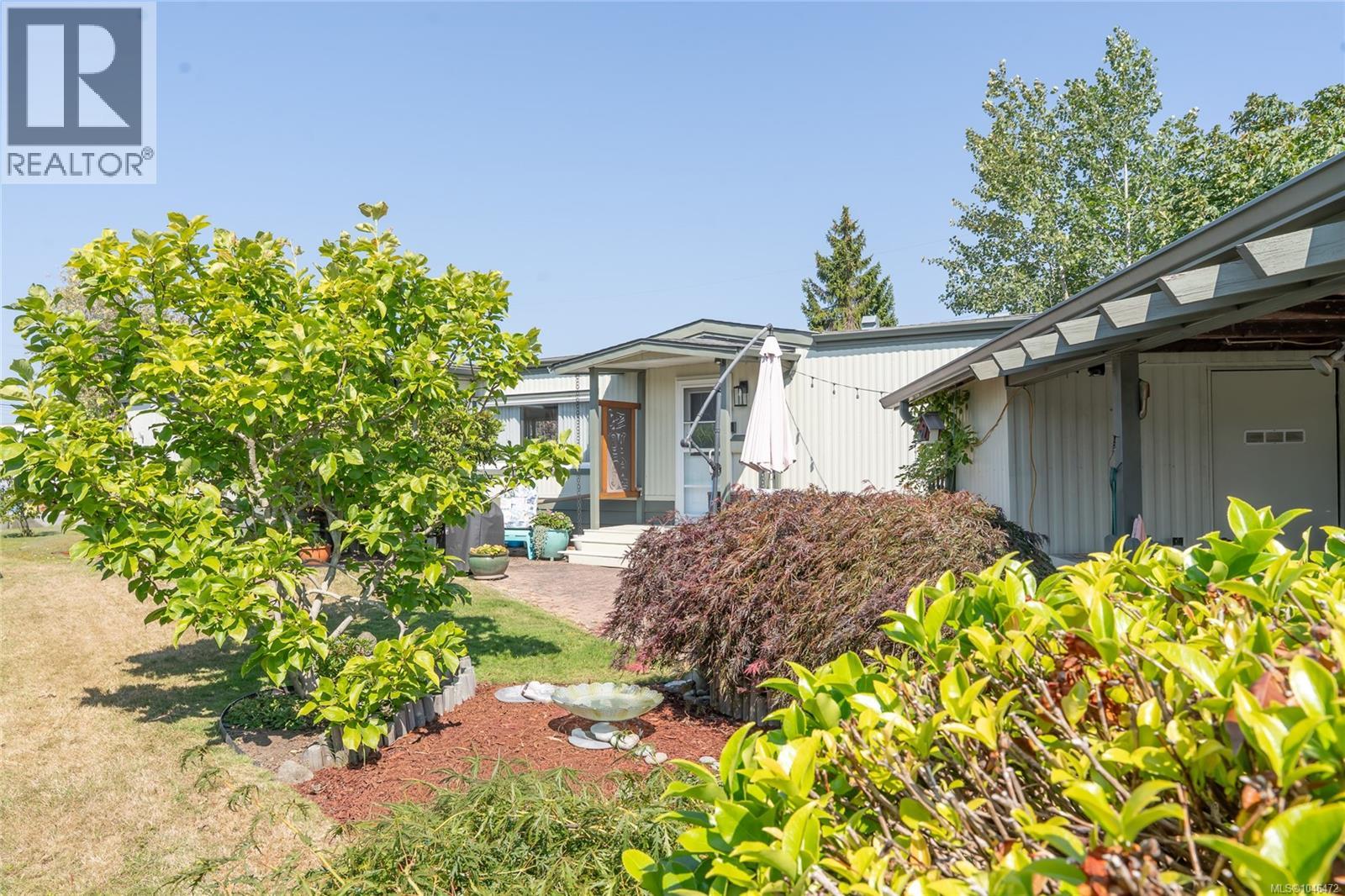 9392 Brookwood Dr, Sidney, British Columbia  V8L 4H3 - Photo 42 - 1046472