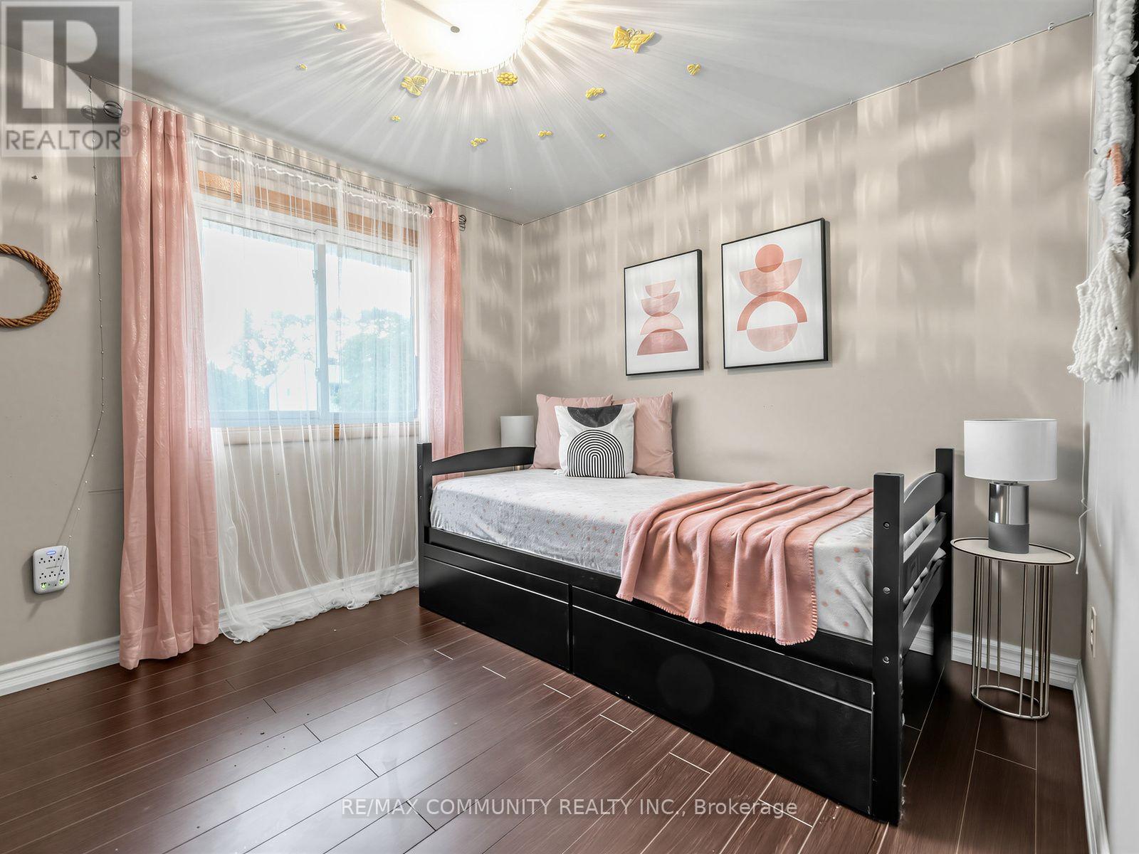 1397 Charles Drive, Burlington, Ontario  L7P 2C8 - Photo 25 - W13660956