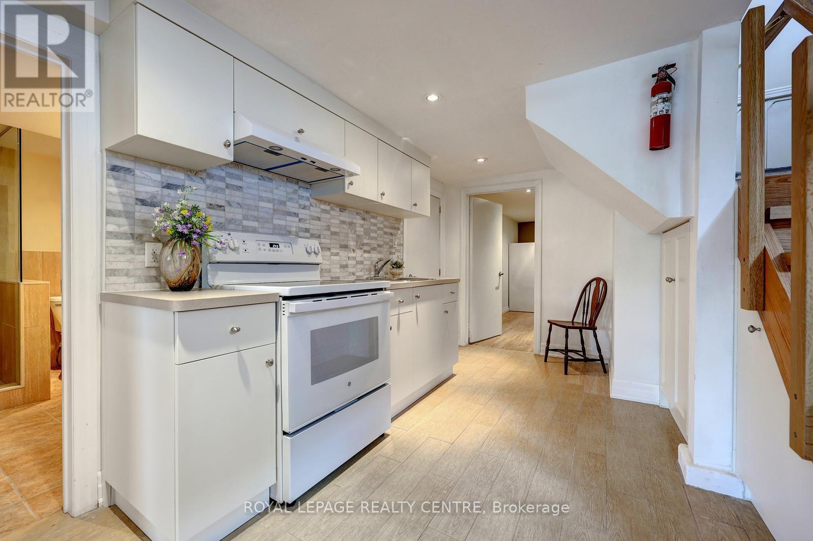 3422 Queenston Drive, Mississauga, Ontario  L5C 2G6 - Photo 29 - W13660964