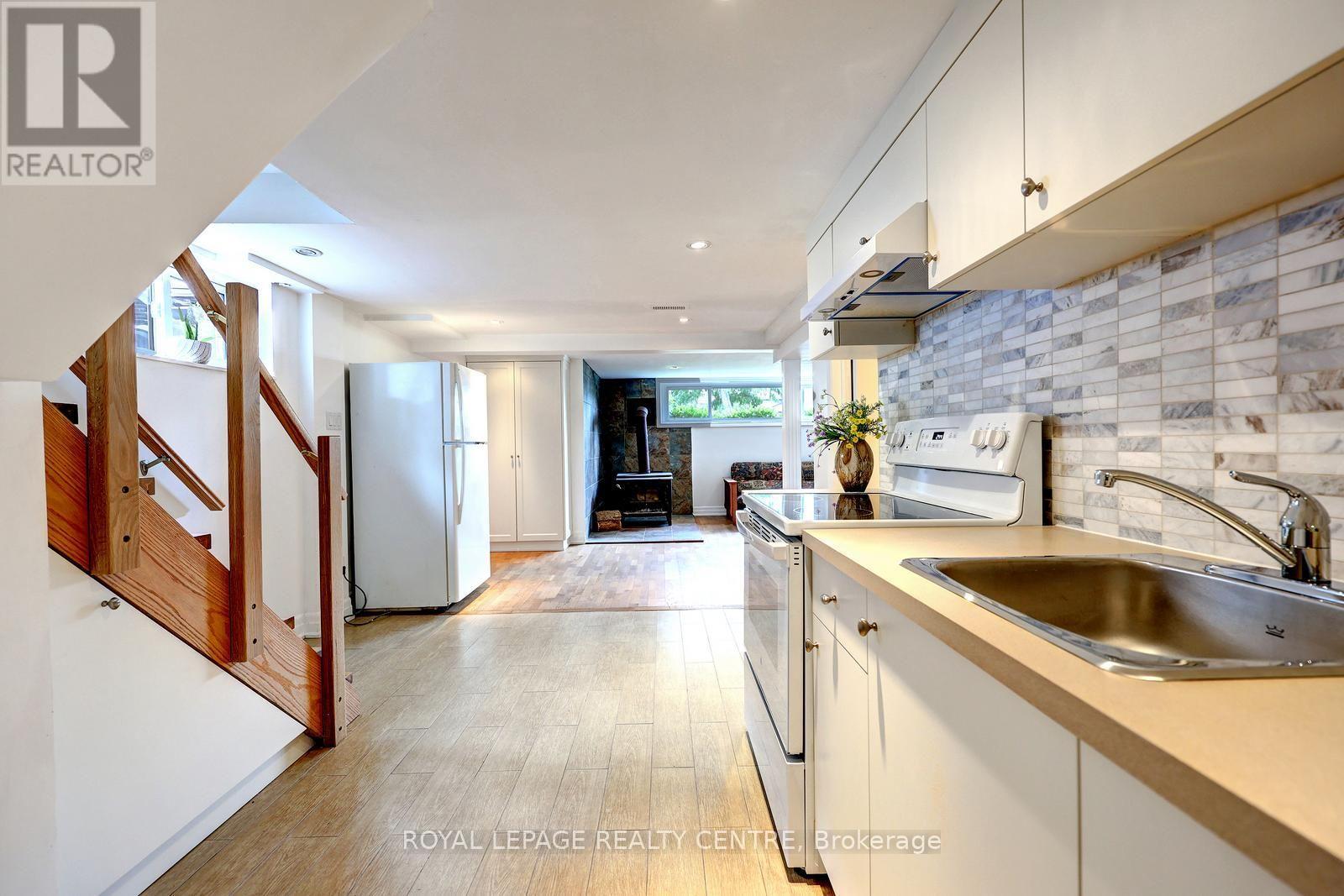 3422 Queenston Drive, Mississauga, Ontario  L5C 2G6 - Photo 30 - W13660964