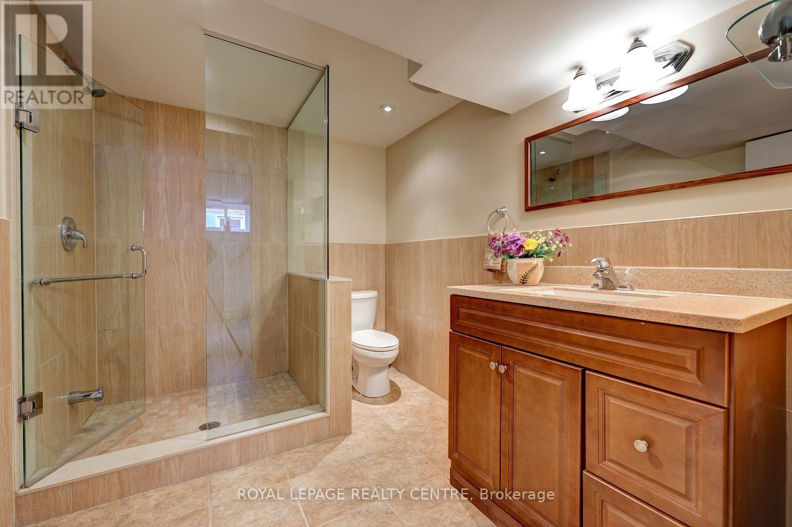 3422 Queenston Drive, Mississauga, Ontario  L5C 2G6 - Photo 31 - W13660964