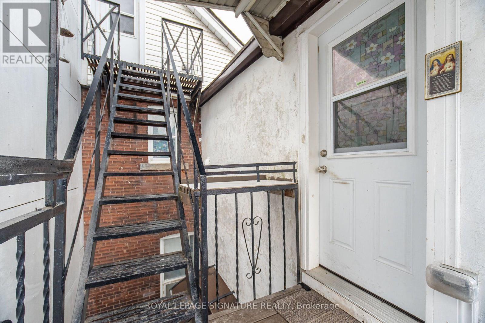 3331 Dundas Street W, Toronto, Ontario M6P 2A6 - Photo 5 - W13661000