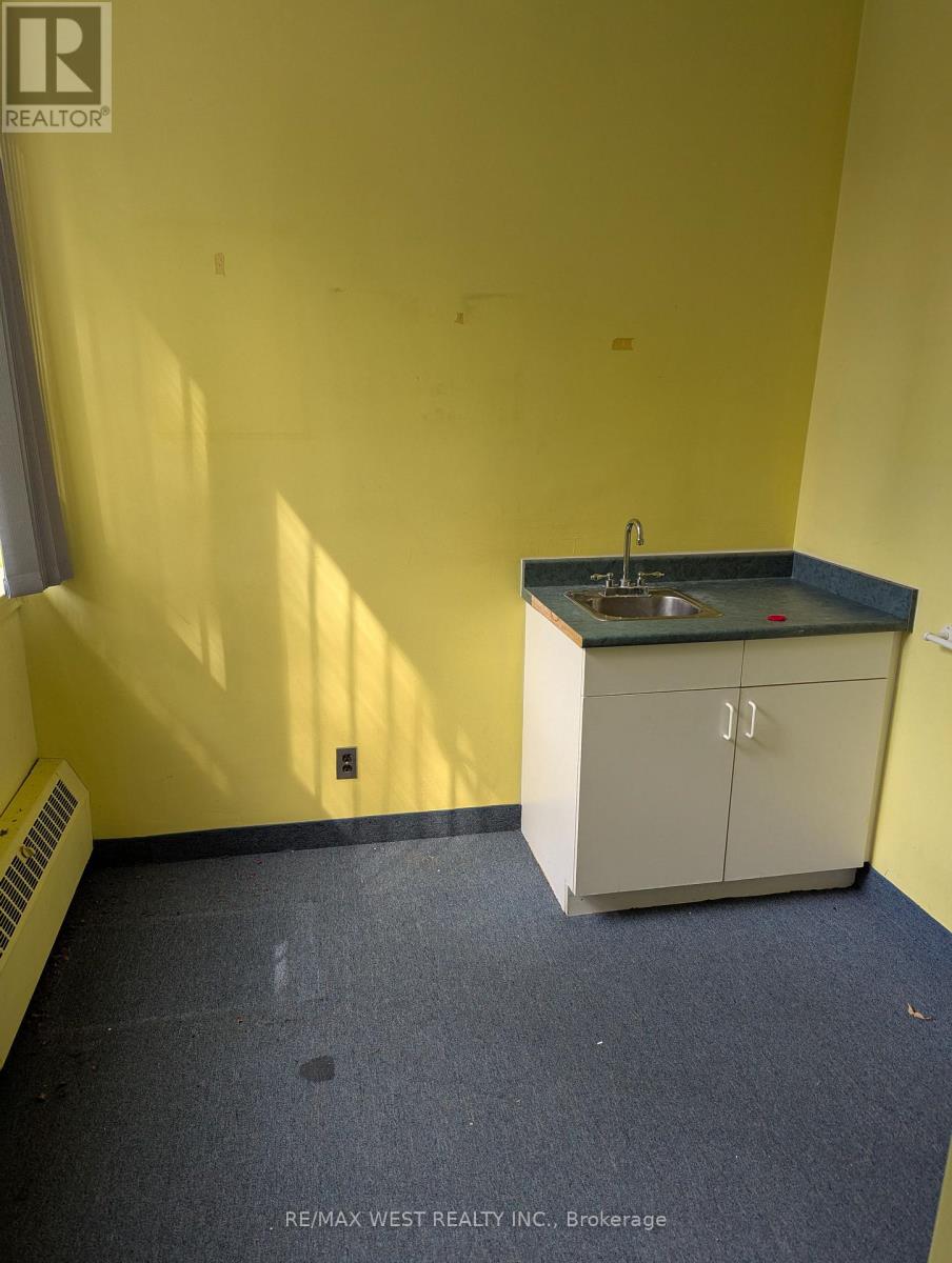 205 - 3269 Bloor Street W, Toronto, Ontario  M8X 1E2 - Photo 5 - W13661004