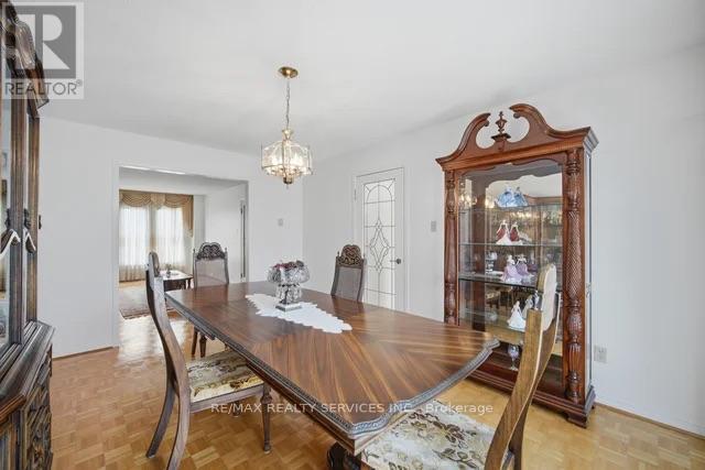 49 Turtlecreek Boulevard, Brampton, Ontario  L6W 3X8 - Photo 8 - W13661010