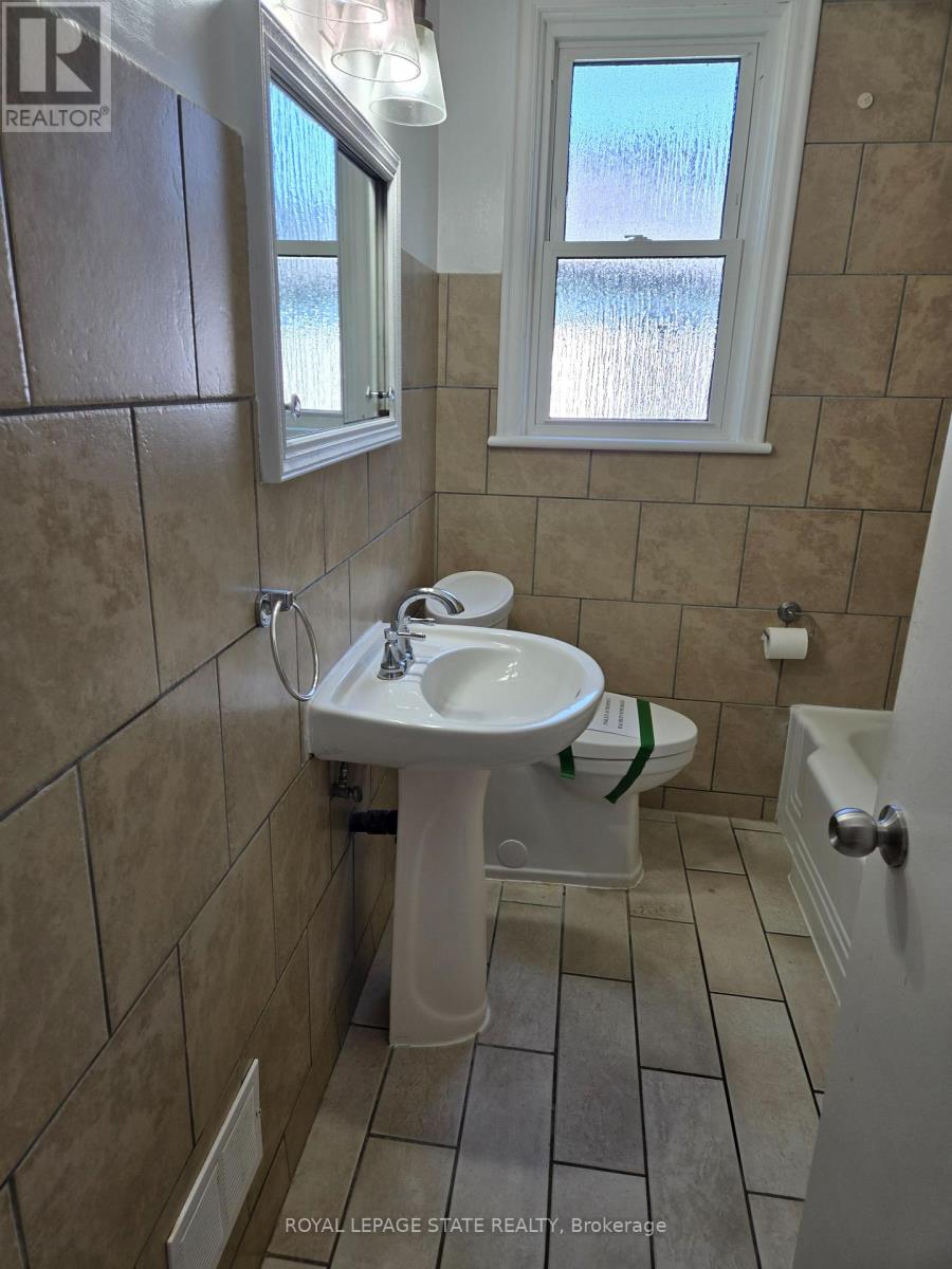 48 Mountain Avenue N, Hamilton, Ontario L8G 3N9 - Photo 10 - X13660978